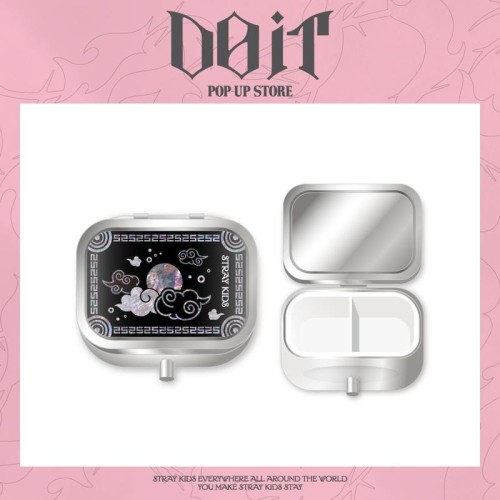 stray-kids-do-it-pop-up-store-mini-accessories-case.jpg